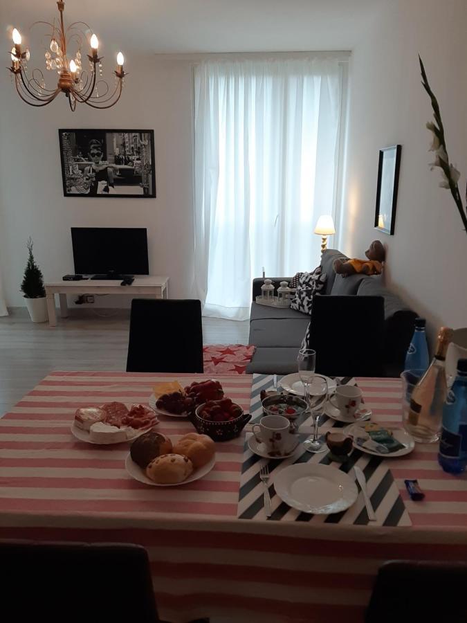 Hollywood Apartament Kosciuszki Лодз Екстериор снимка